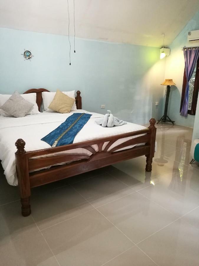 River Marina Resort Uthai Thani Exterior foto