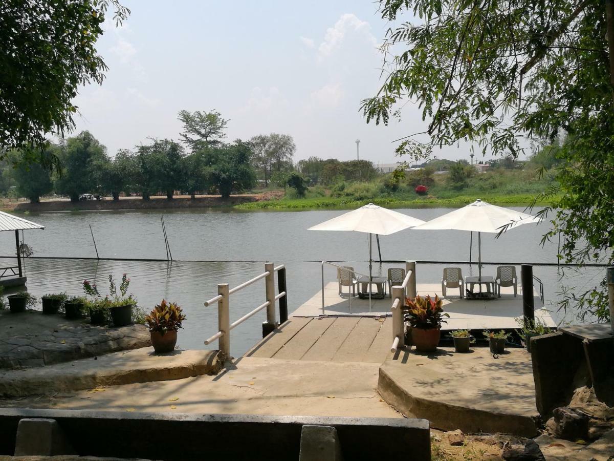 River Marina Resort Uthai Thani Exterior foto